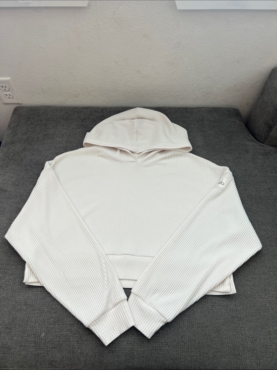 ALO Yoga Jackets & Blazers - ALO Yoga Ribbed Cropped Hoodie in white and cream